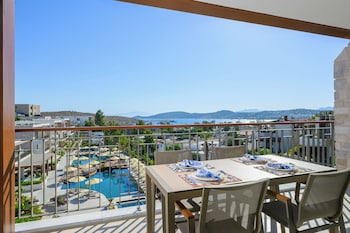 ayaz suites
