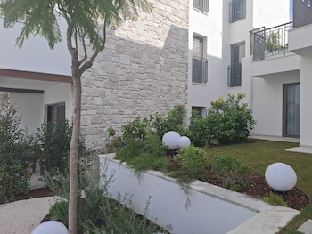 ayaz suites