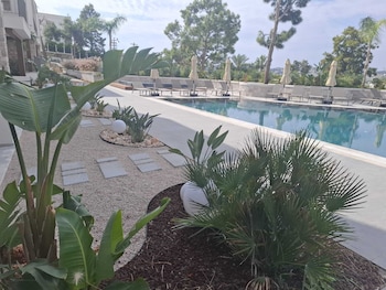 ayaz suites