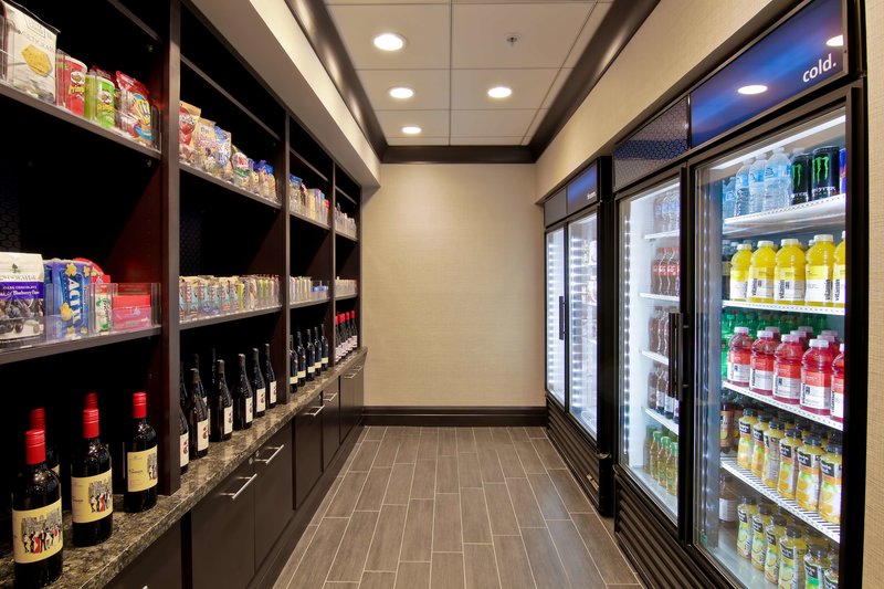 hampton inn and suites bellevue downtown seattle