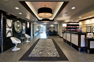 hampton inn and suites bellevue downtown seattle