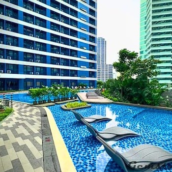 rent xpress online heart of makati