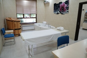 Wellmore Resort,,3 star