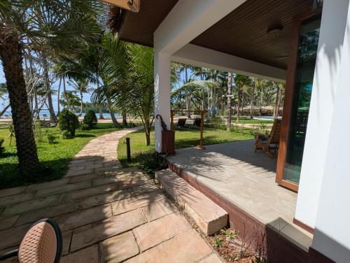 mint lotus resort koh kood