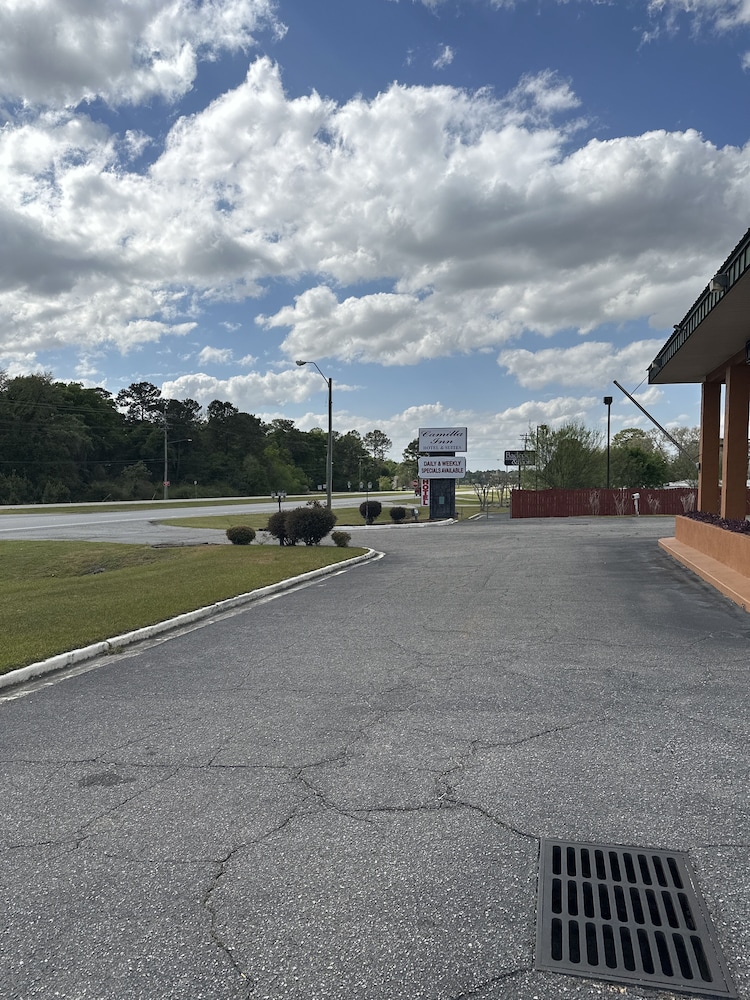 camilla inn and suites