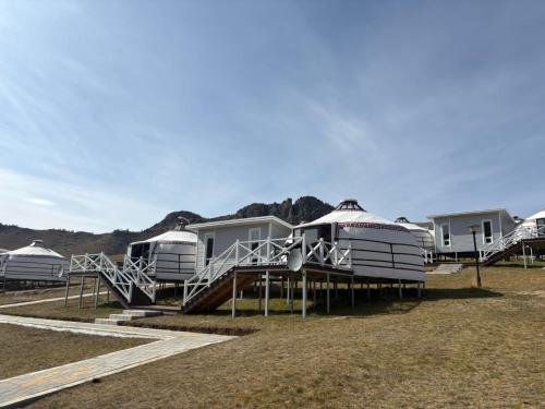 green crown resort