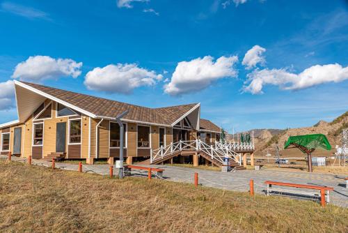 green crown resort