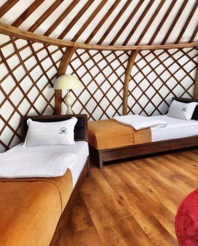 green crown resort