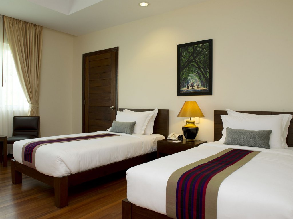 emerald palace hotel