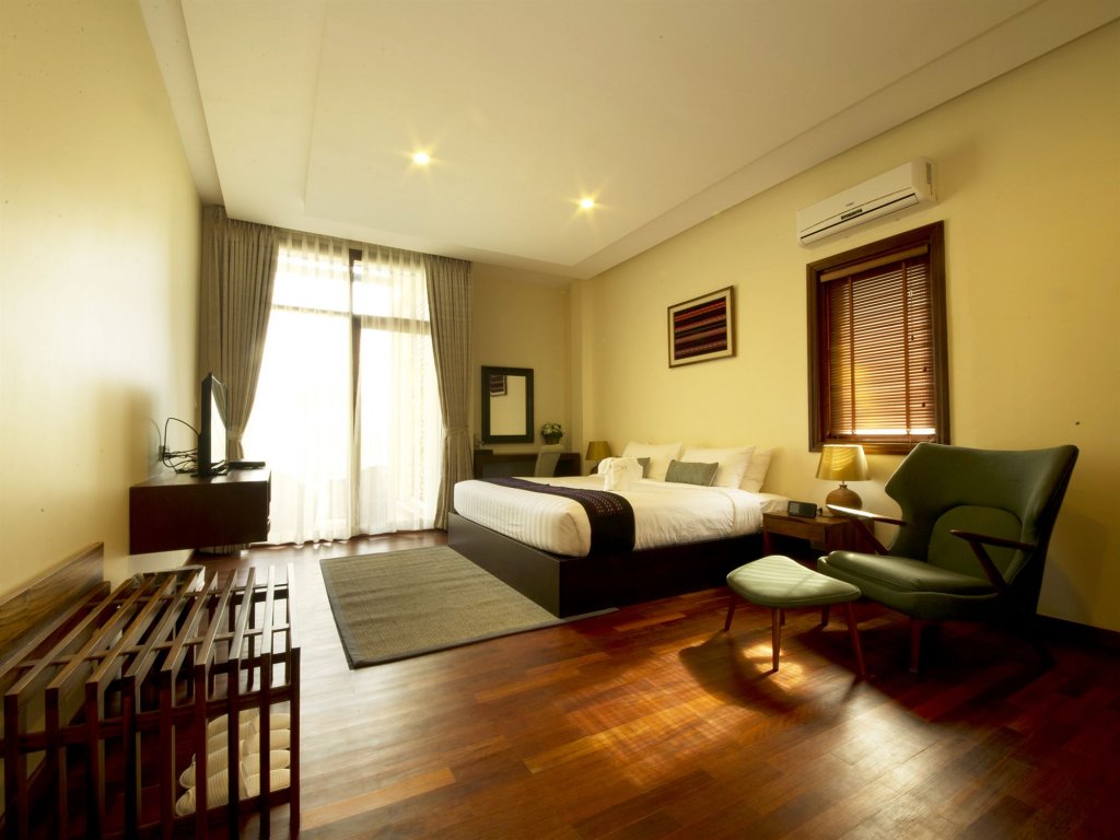 emerald palace hotel