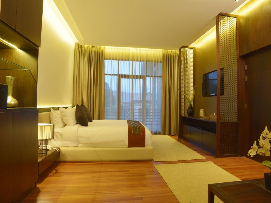 emerald palace hotel