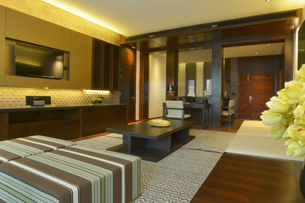 emerald palace hotel