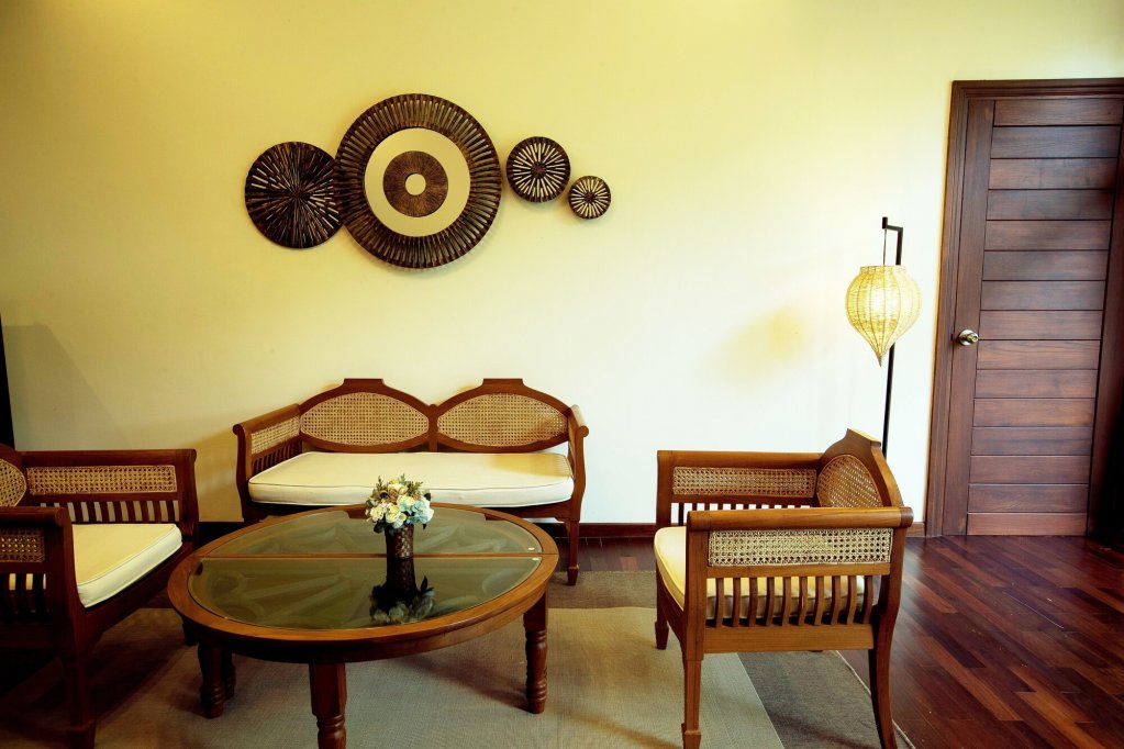 emerald palace hotel