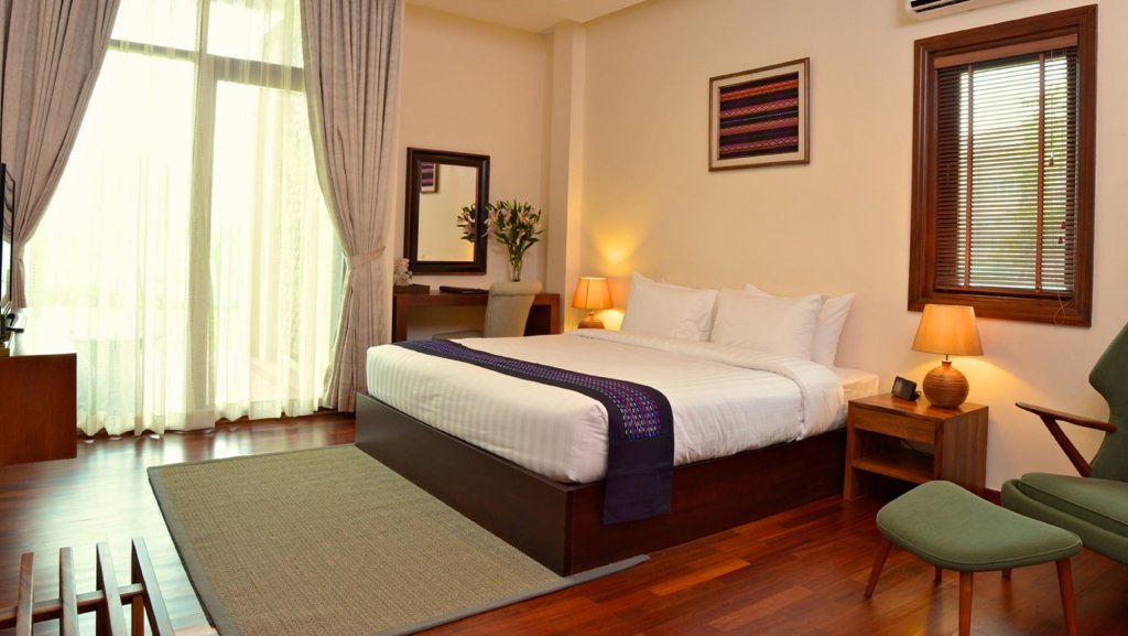Emerald Palace Hotel,Near Shwe Se Khone Pagoda,4 star