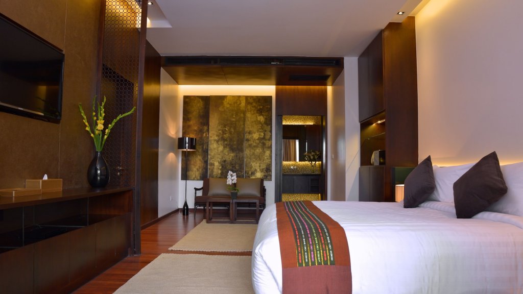 Emerald Palace Hotel,Near Shwe Se Khone Pagoda,4 star