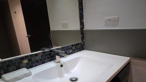big buddha view apt 1br t1 306