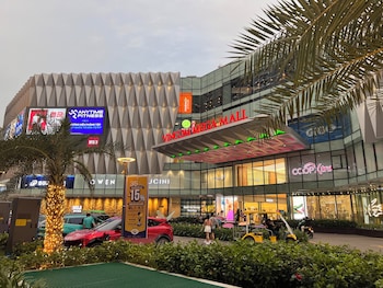 vinhomes grand park masterise center