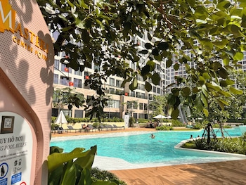 vinhomes grand park masterise center