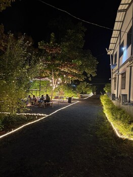 maya farm stay
