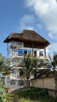 zanz bay hotel