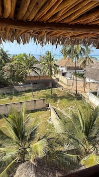 zanz bay hotel