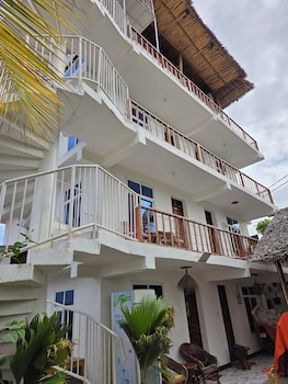 zanz bay hotel