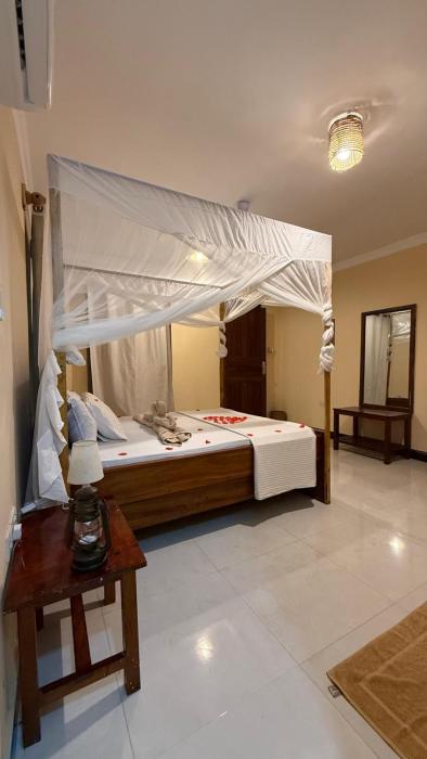 zanz bay hotel