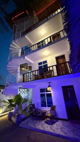 zanz bay hotel