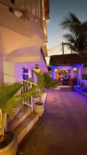 zanz bay hotel
