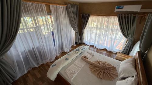 zanz bay hotel
