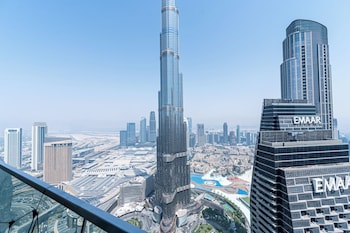 4br high rise burj and fountain view