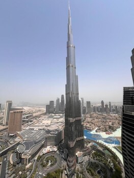 4br high rise burj and fountain view