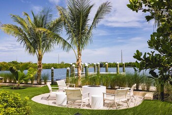 The Fairhaven House At Solaire Lunara Bay,,2 star