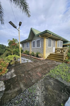 michaels homestay farm villa nr patar beach and bolinao falls
