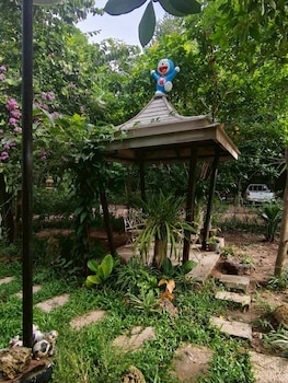 Phawaeng Resort,,2 star