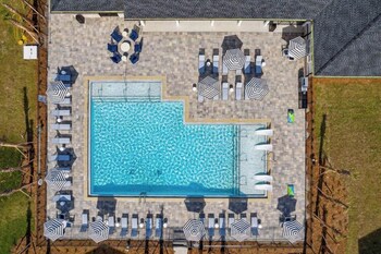 luxurious apartments pool gym bikes