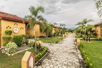 munal and mayur resort