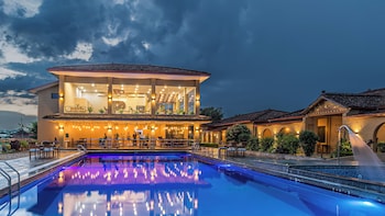 Munal And Mayur Resort,,3 star