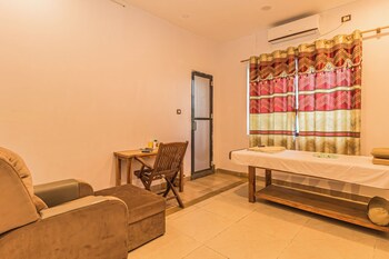 munal and mayur resort