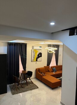 R-Oak Hotels And Apartments,,2 star