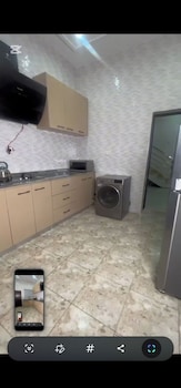 r oak hotels and apartments