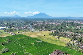twospaces living at bunda nana residence gianyar