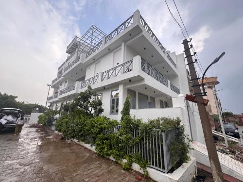 inara house