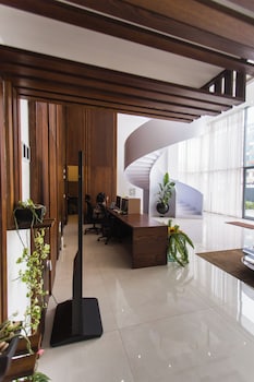 Accra Luxury Apartments At Essence,,4 star