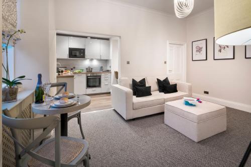 Courtyard Apartments,North Terrace,2 star