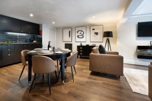 Courtyard Apartments,North Terrace,2 star