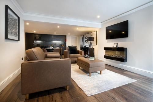 Courtyard Apartments,North Terrace,2 star