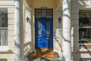 notting hill your apartment