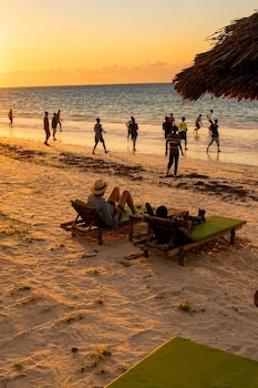 zanzibar beach escape
