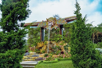 the blooms villa